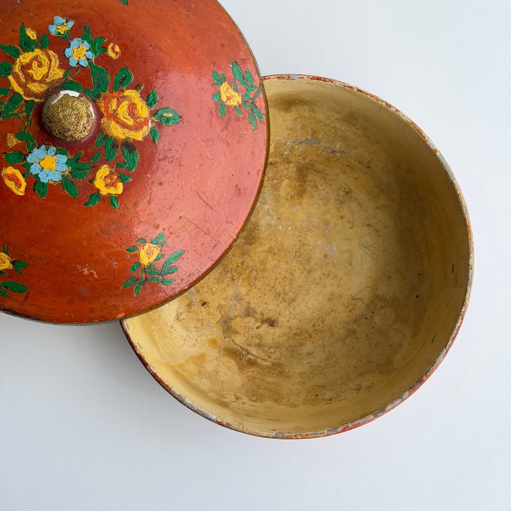 Antique Hand Painted Floral Lacquer Toleware Round Lidded Storage Box Red Gold